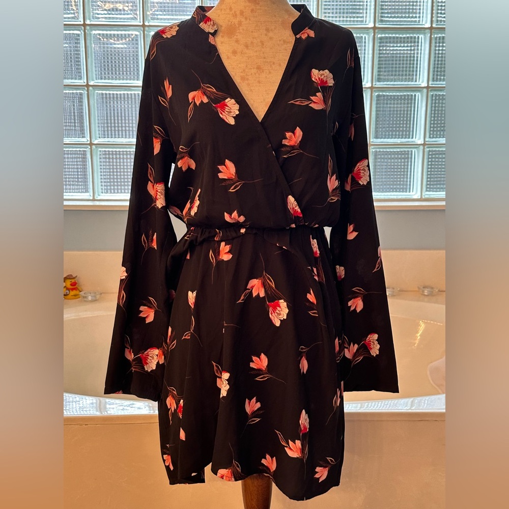 S - NWT - All in Favor Floral Dress